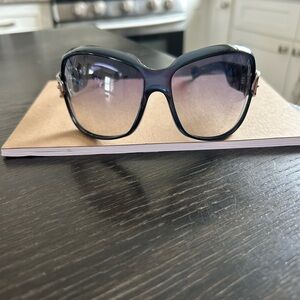 Gucci Black Butterfly Sunglasses with Gradient Lenses